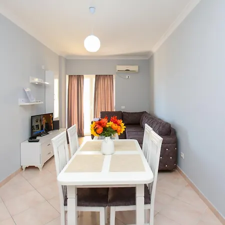 Sea View 1-bed In شقة فلورا
